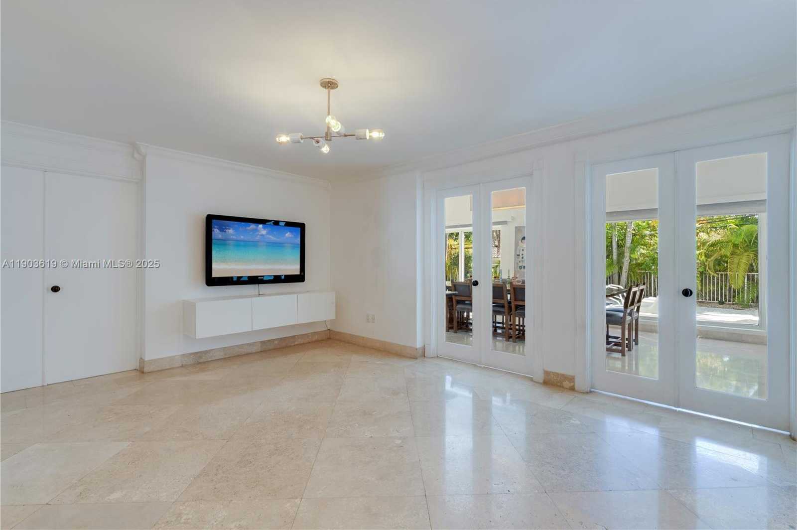 Small Image of 525 GLENRIDGE RD, Key Biscayne Number 38
