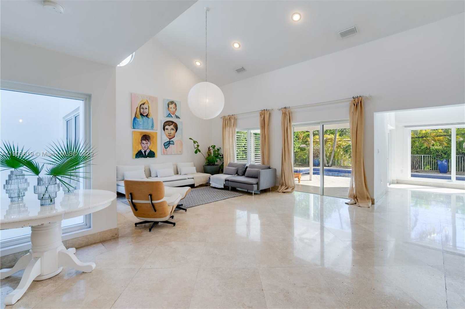 Small Image of 525 GLENRIDGE RD, Key Biscayne Number 44