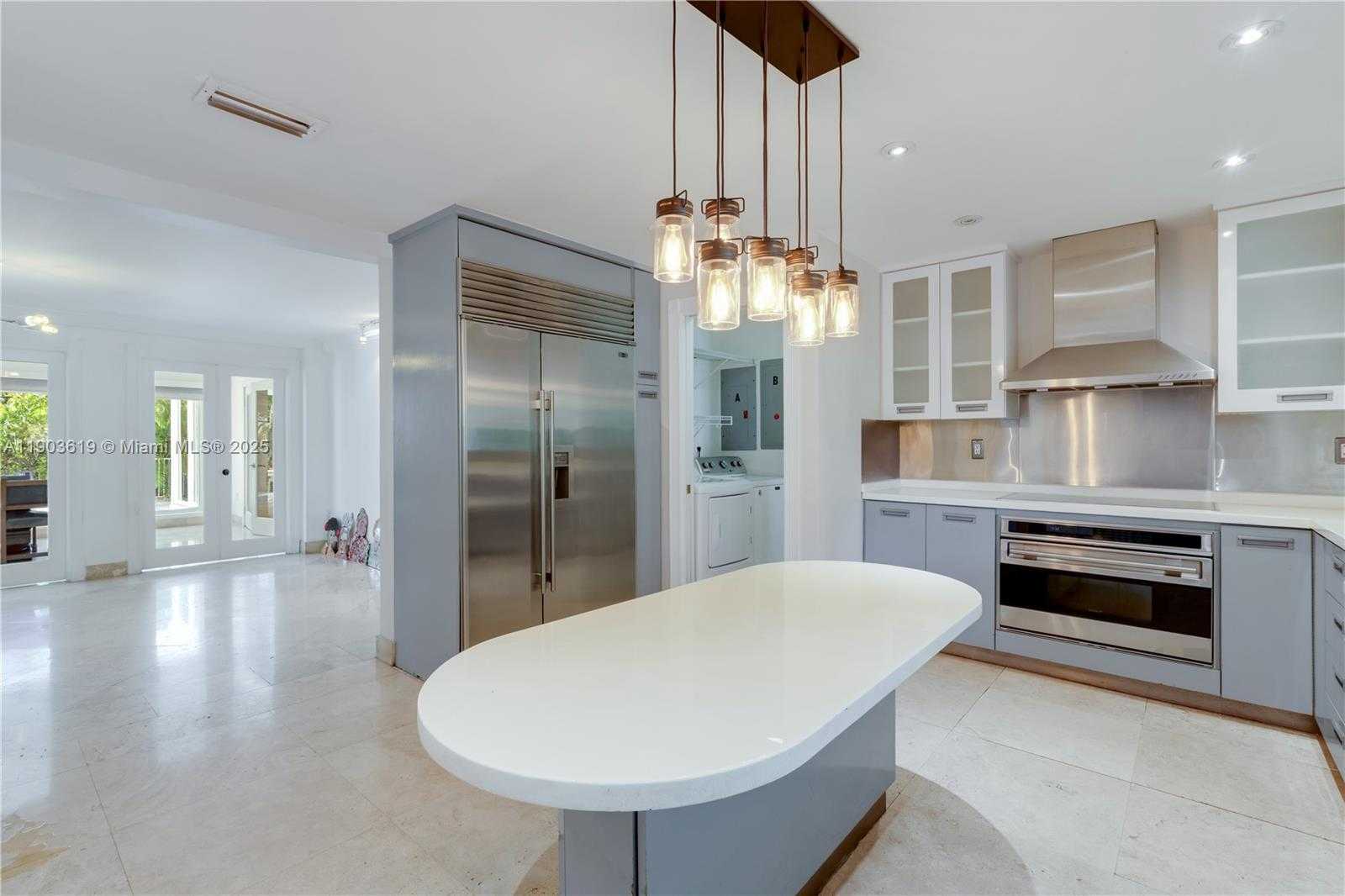 Small Image of 525 GLENRIDGE RD, Key Biscayne Number 48