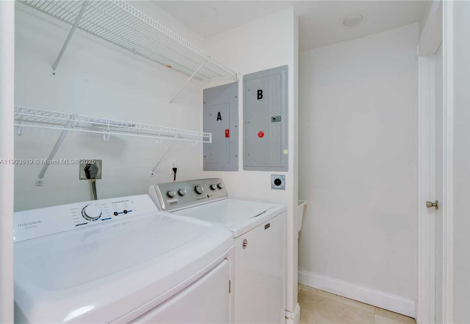 Small Image of 525 GLENRIDGE RD, Key Biscayne Number 53