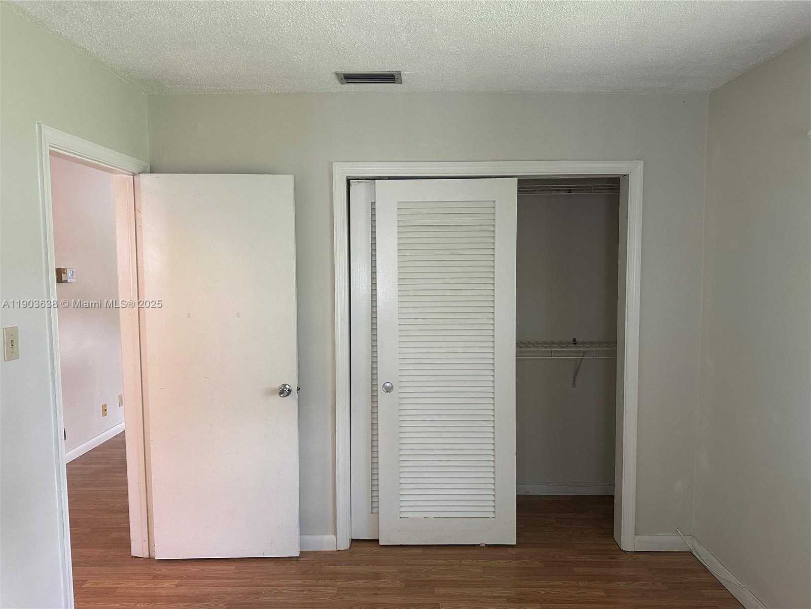 Imagen de Pequeño Objeto