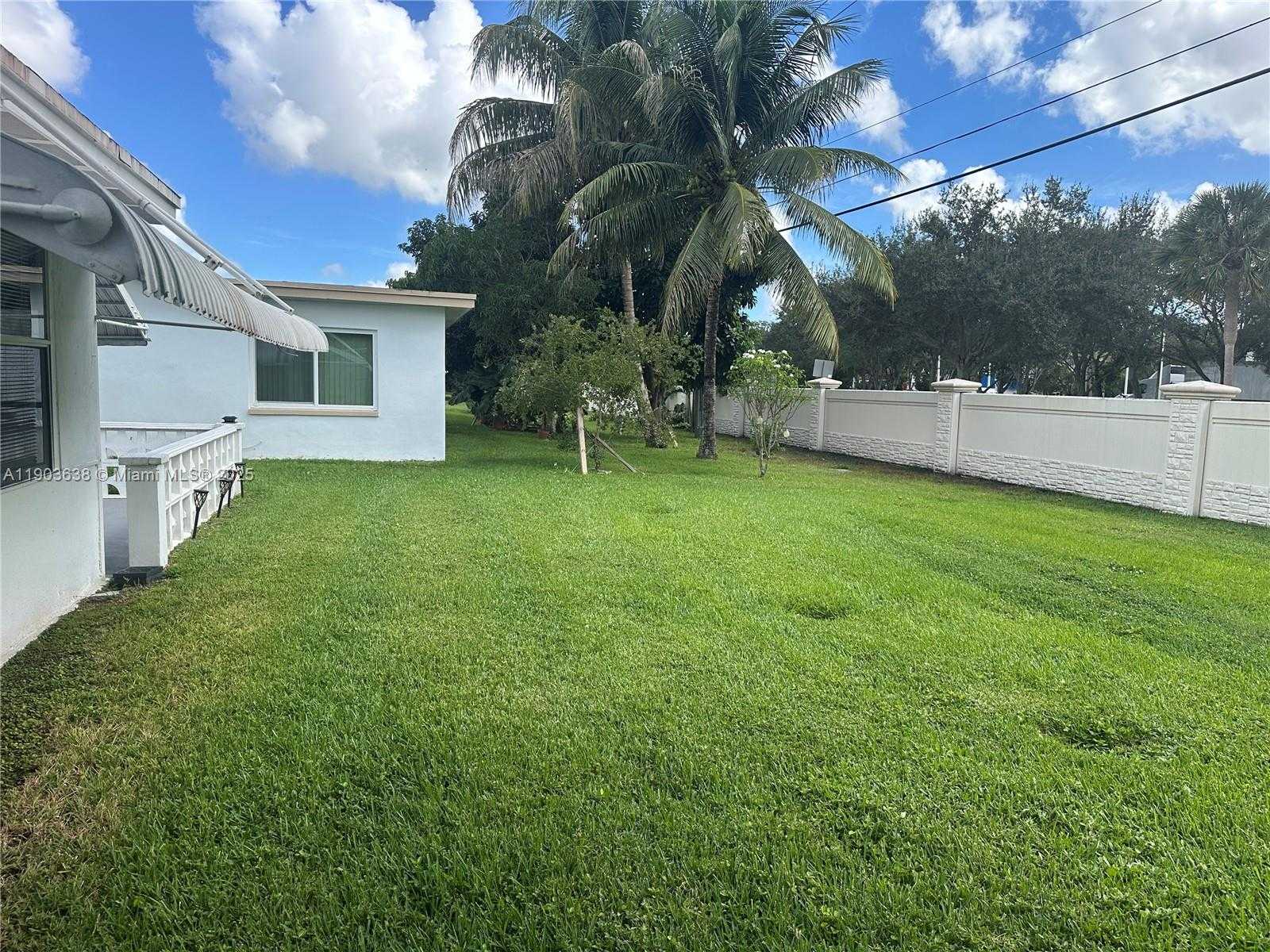 Imagen de Pequeño Objeto