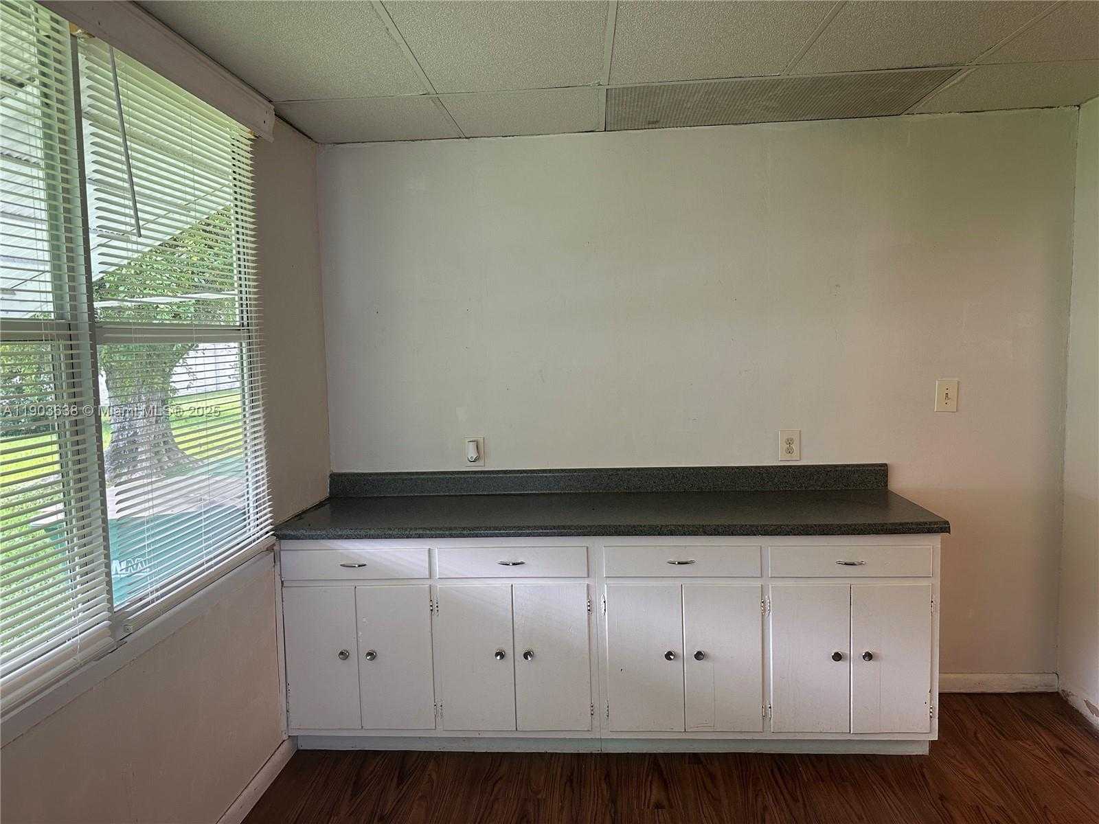 Imagen de Pequeño Objeto