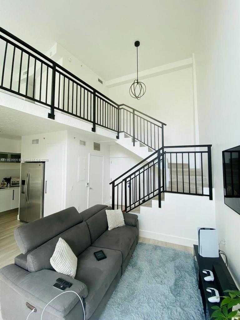 Small Image of 1528 BRICKELL AVE #103, Miami Number 6