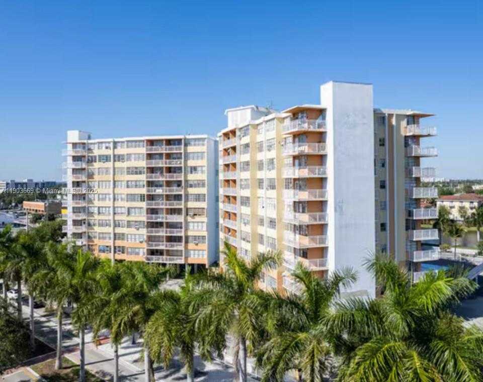 Small Image of 2025 NORTH EAST 164TH ST #508, North Miami Beach Number 17