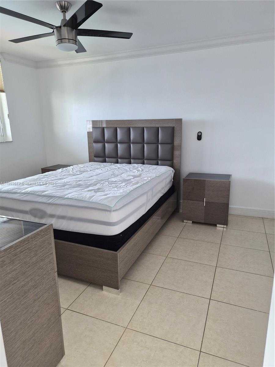 Small Image of 2910 POINT EAST DR #M610, Aventura Number 16