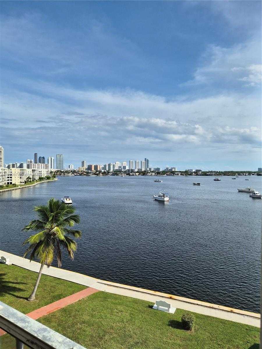 Small Image of 2910 POINT EAST DR #M610, Aventura Number 26