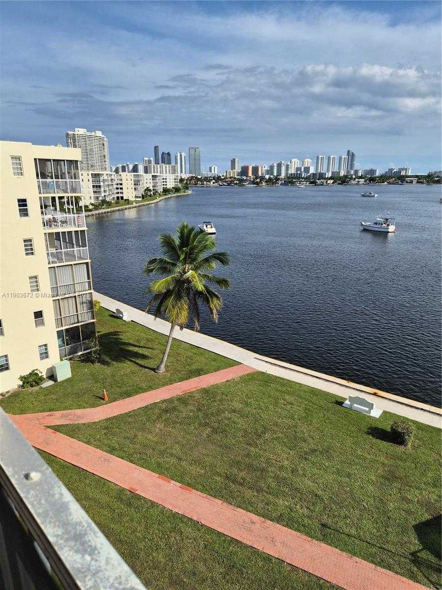 Small Image of 2910 POINT EAST DR #M610, Aventura Number 27