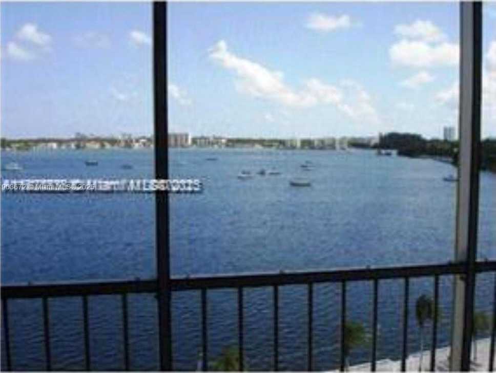 Small Image of 2910 POINT EAST DR #M610, Aventura Number 28
