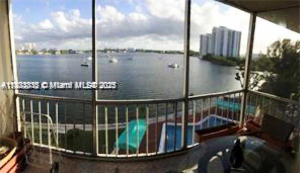 Small Image of 2910 POINT EAST DR #M610, Aventura Number 31
