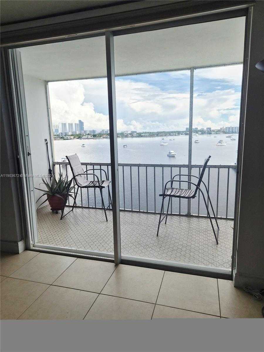 Small Image of 2910 POINT EAST DR #M610, Aventura Number 6