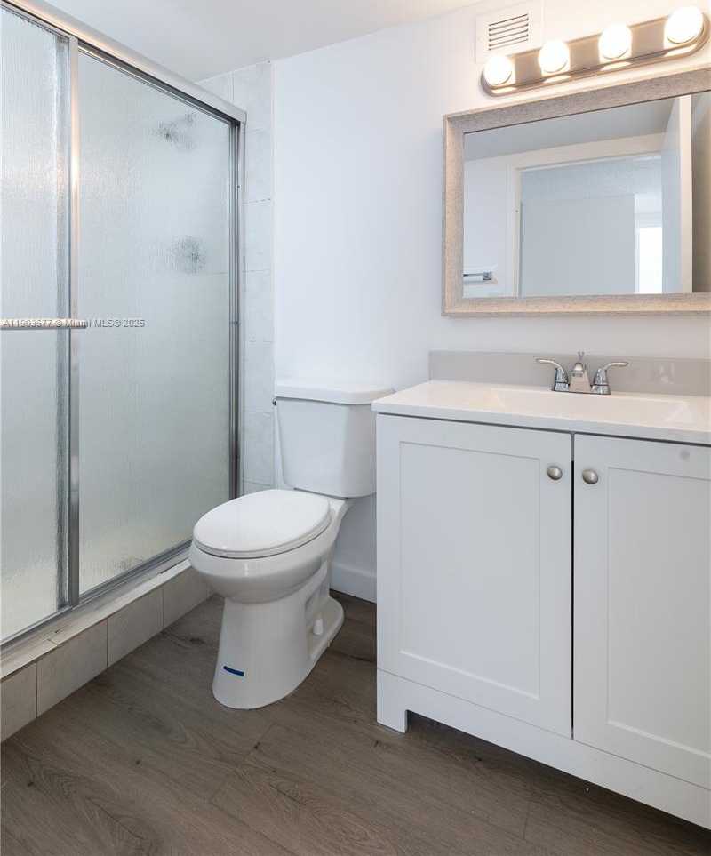 Small Image of 17011 NORTH BAY RD #919, Sunny Isles Beach Number 16