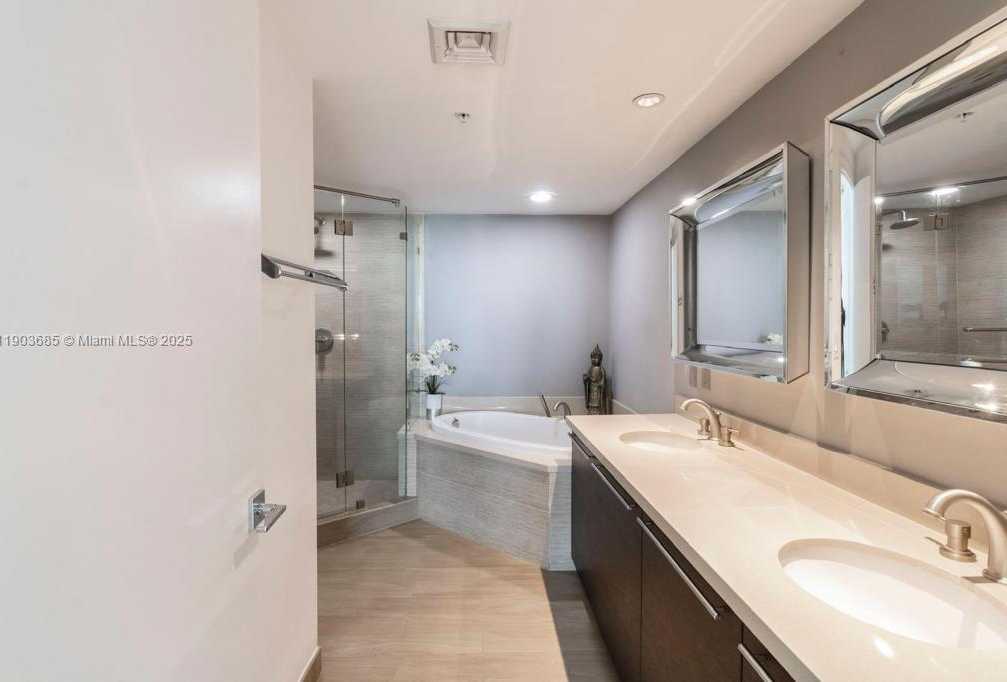 Small Image of 7928 EAST DR #1604, North Bay Village Number 14