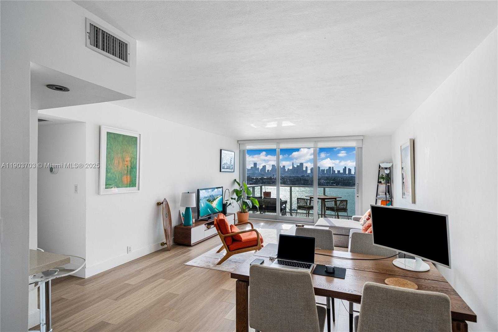 Small Image of 1000 WEST AVE #1116, Miami Beach Number 8