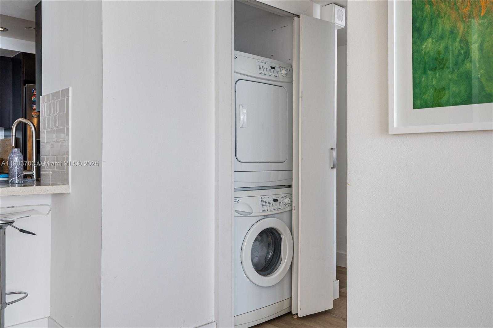 Small Image of 1000 WEST AVE #1116, Miami Beach Number 9