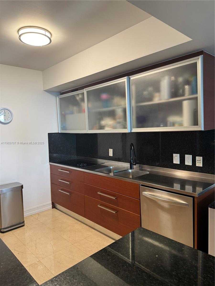 Small Image of 1850 SOUTH OCEAN DR #1702, Hallandale Beach Number 10