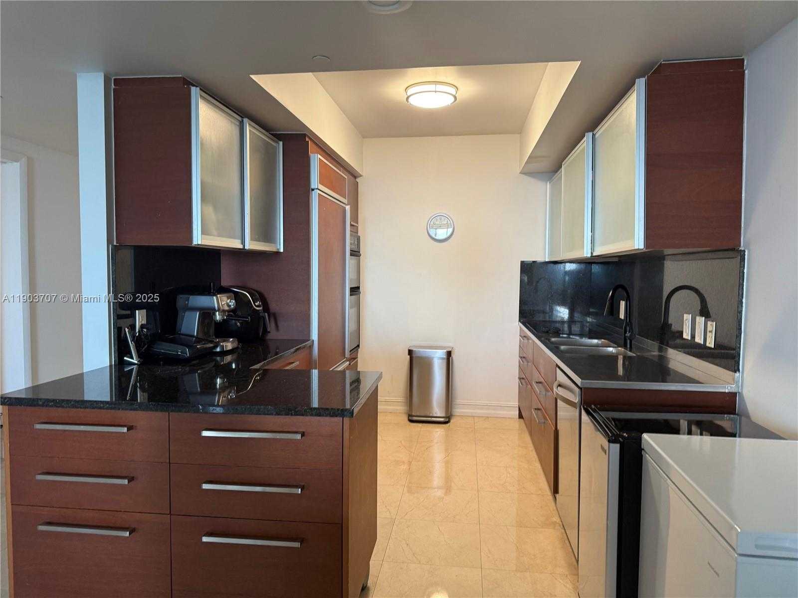 Small Image of 1850 SOUTH OCEAN DR #1702, Hallandale Beach Number 11
