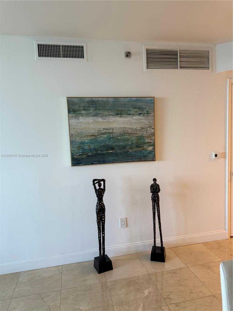 Small Image of 1850 SOUTH OCEAN DR #1702, Hallandale Beach Number 12
