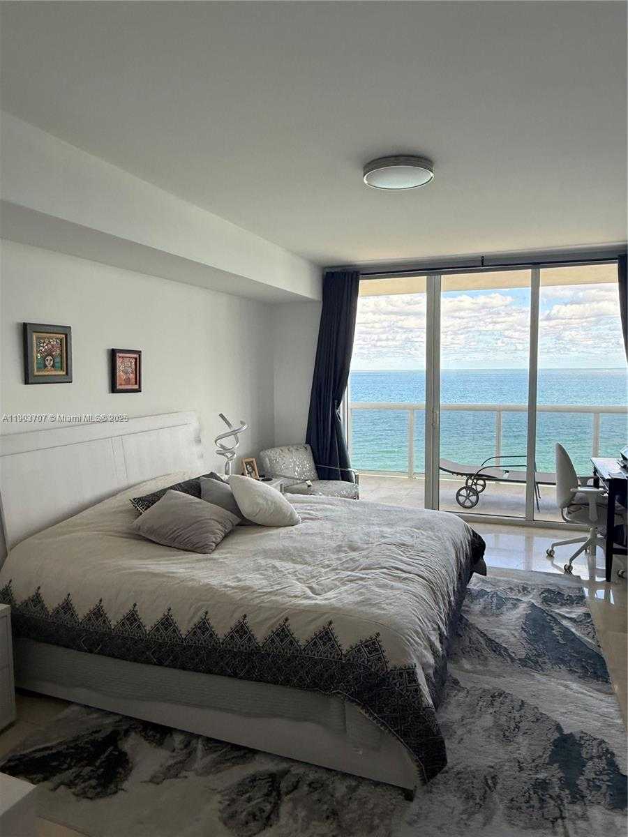 Small Image of 1850 SOUTH OCEAN DR #1702, Hallandale Beach Number 14