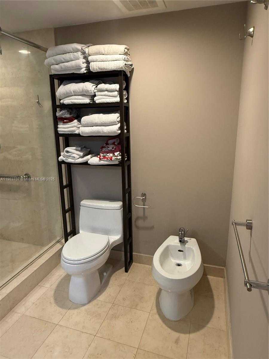 Small Image of 1850 SOUTH OCEAN DR #1702, Hallandale Beach Number 17