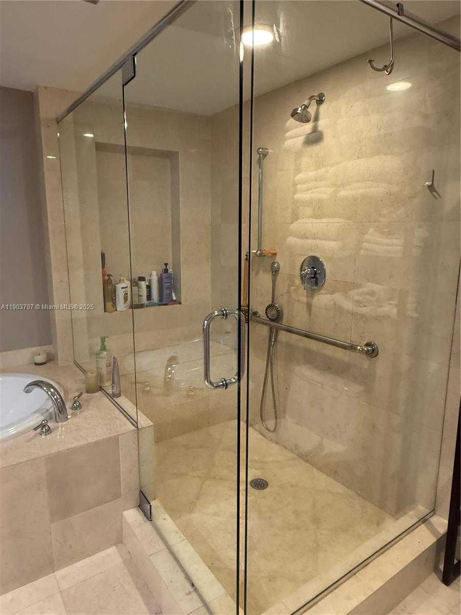 Small Image of 1850 SOUTH OCEAN DR #1702, Hallandale Beach Number 18