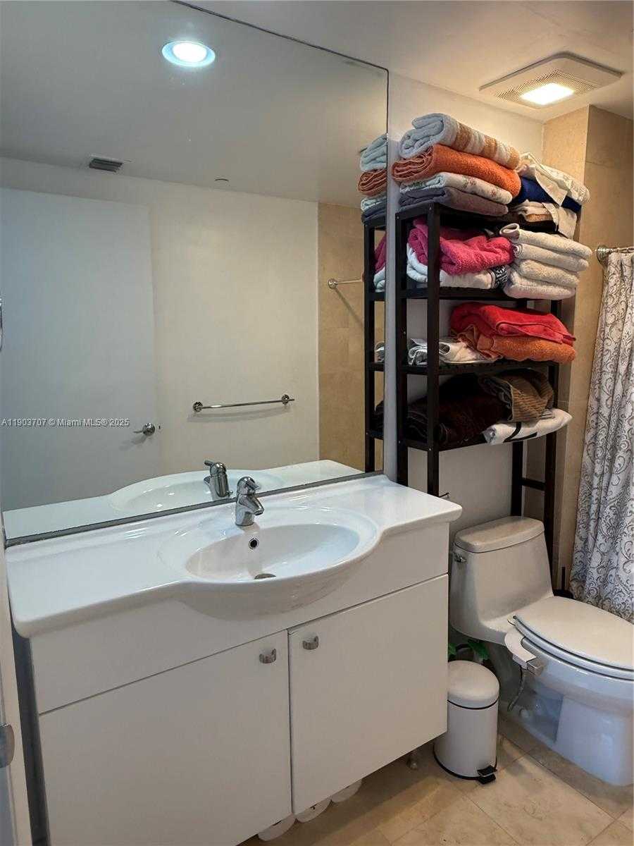 Small Image of 1850 SOUTH OCEAN DR #1702, Hallandale Beach Number 22