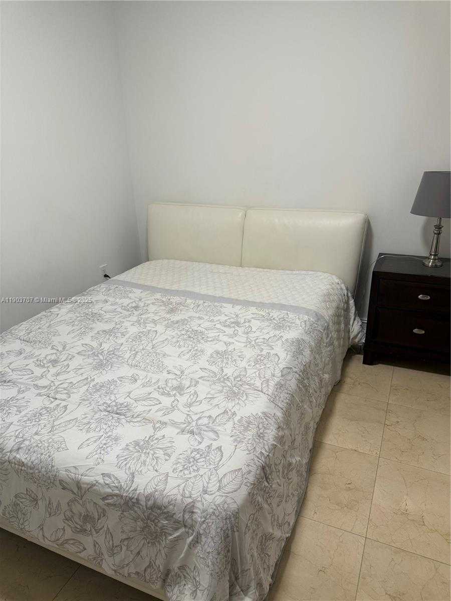 Small Image of 1850 SOUTH OCEAN DR #1702, Hallandale Beach Number 23