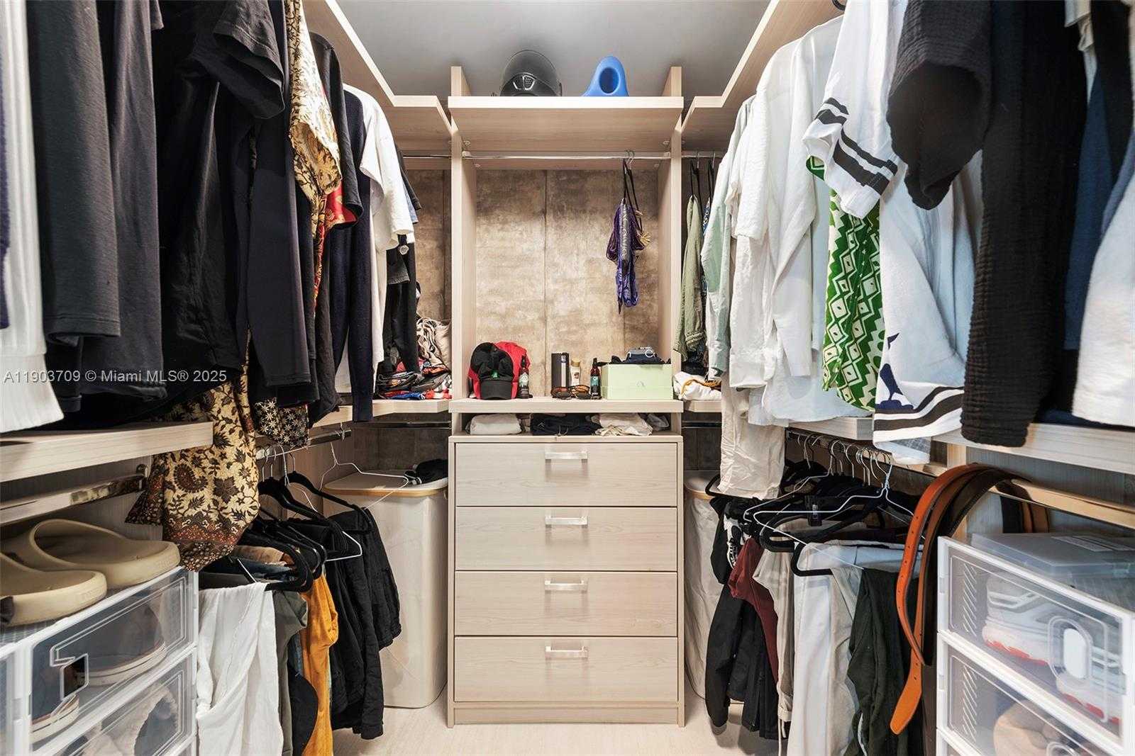 Imagen de Pequeño Objeto