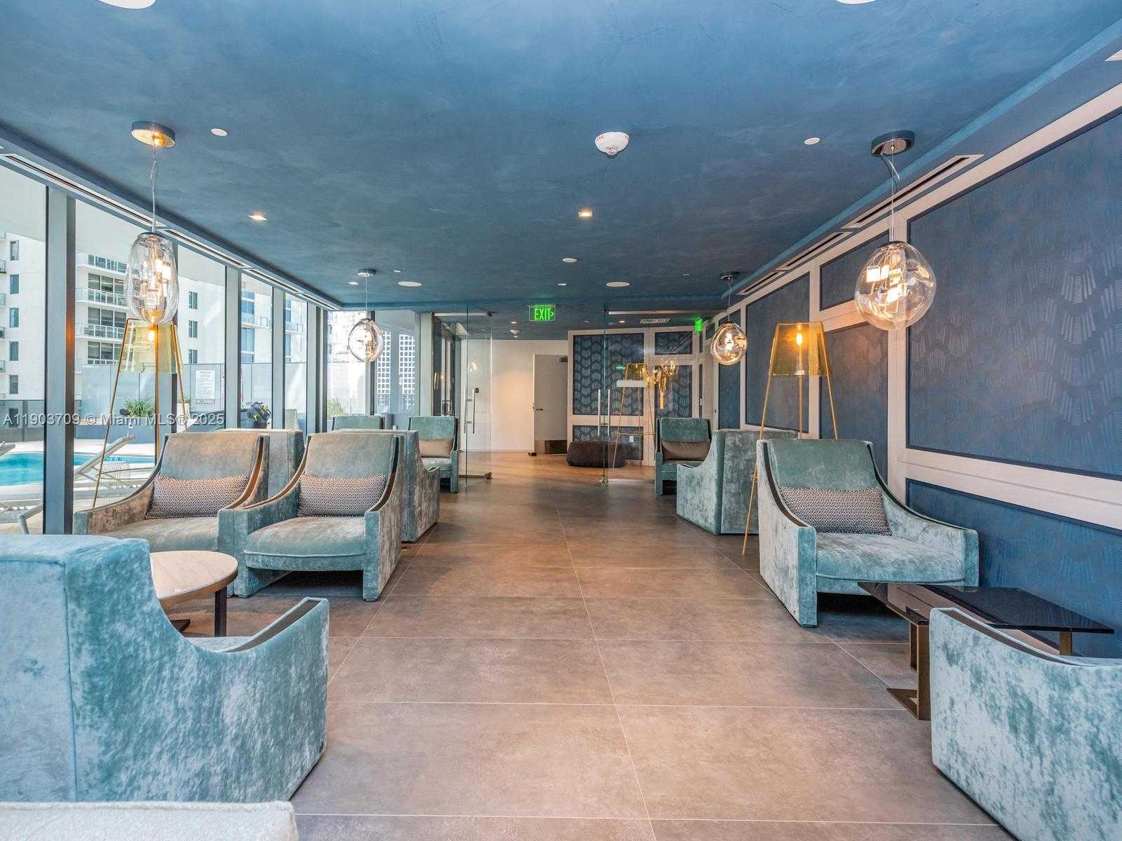 Imagen de Pequeño Objeto