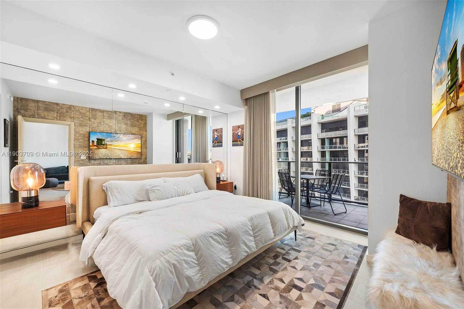 Imagen de Pequeño Objeto