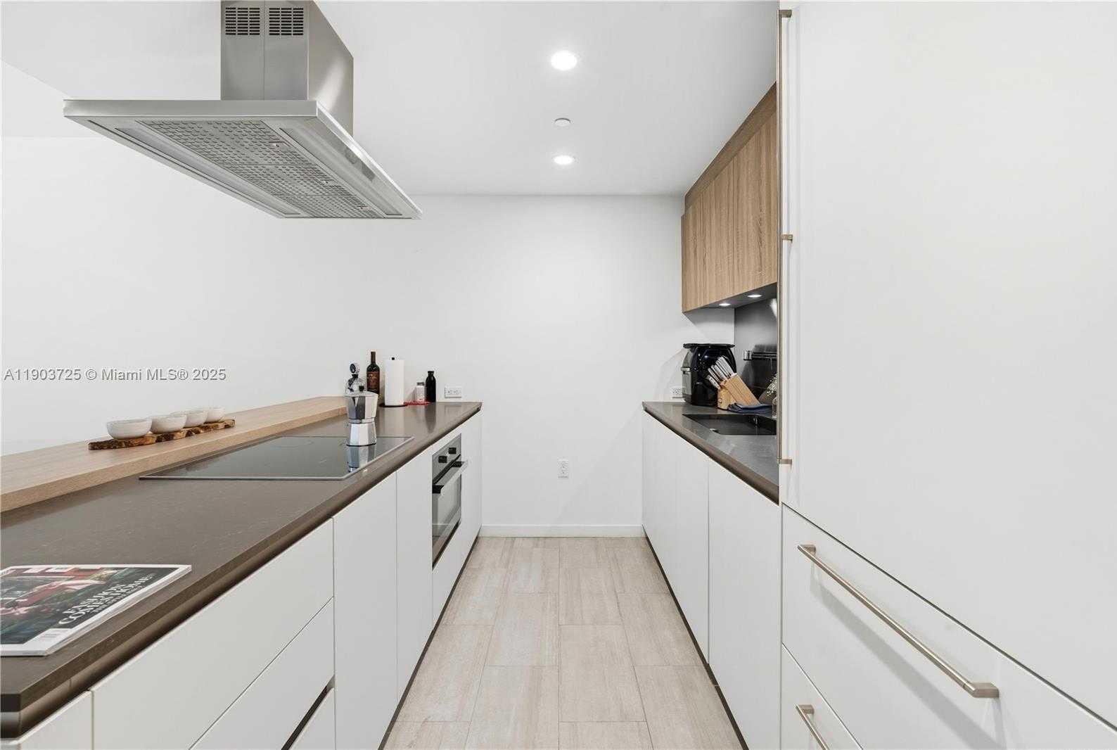 Imagen de Pequeño Objeto