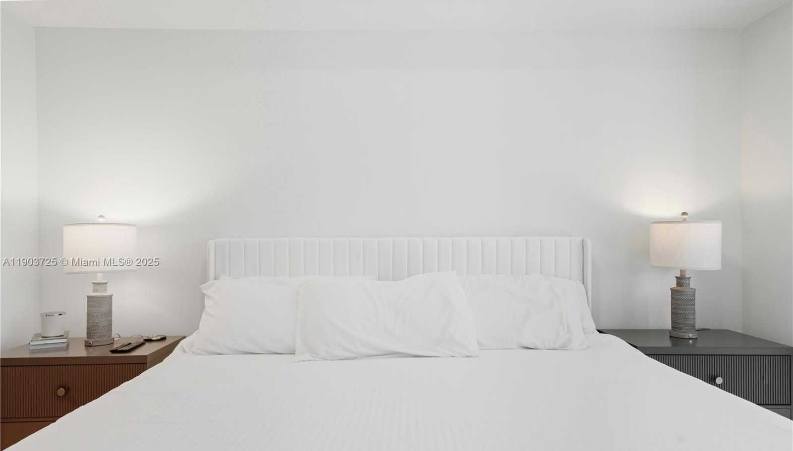 Imagen de Pequeño Objeto