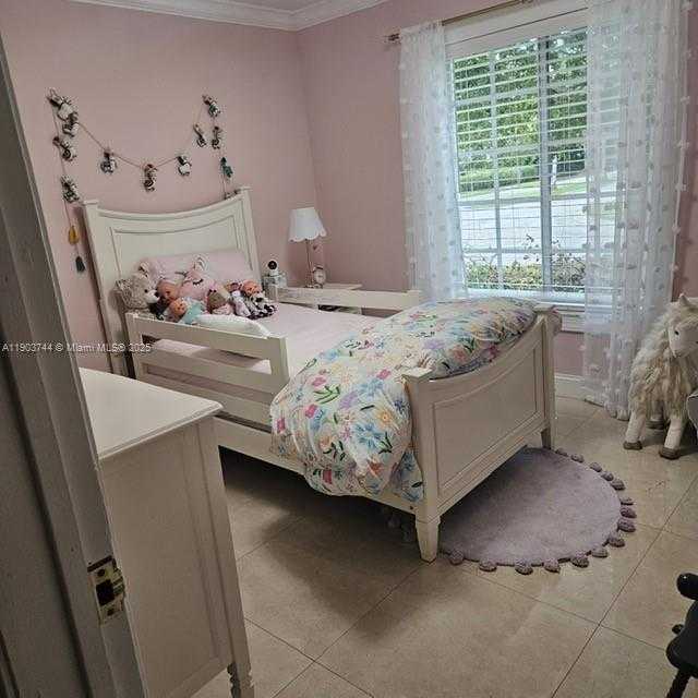 Small Image of 9705 SOUTH WEST 214TH TER, Cutler Bay Number 5