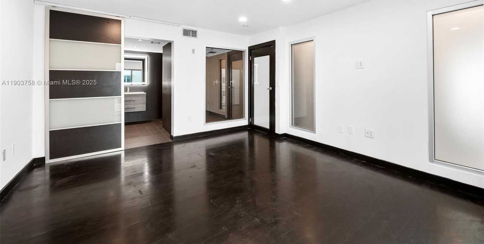 Small Image of 7744 COLLINS AVE #20, Miami Beach Number 10