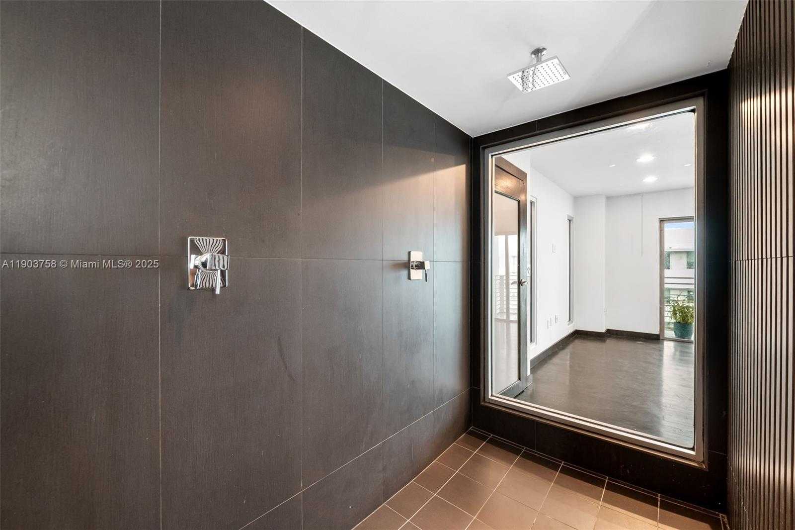 Small Image of 7744 COLLINS AVE #20, Miami Beach Number 12