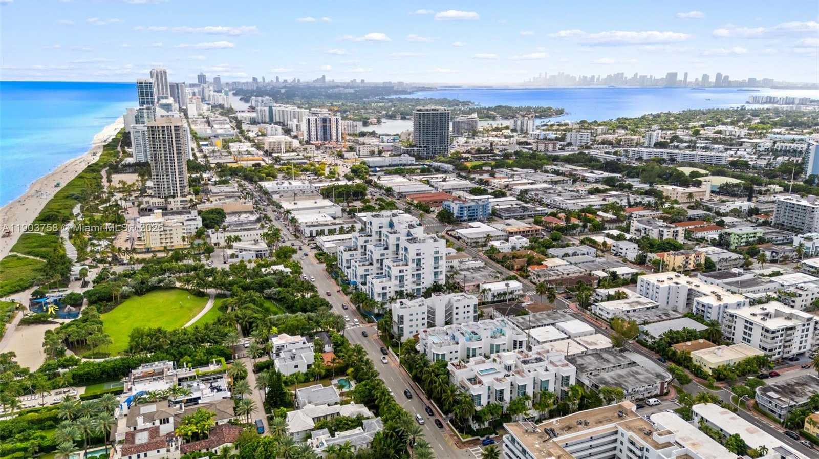 Small Image of 7744 COLLINS AVE #20, Miami Beach Number 25