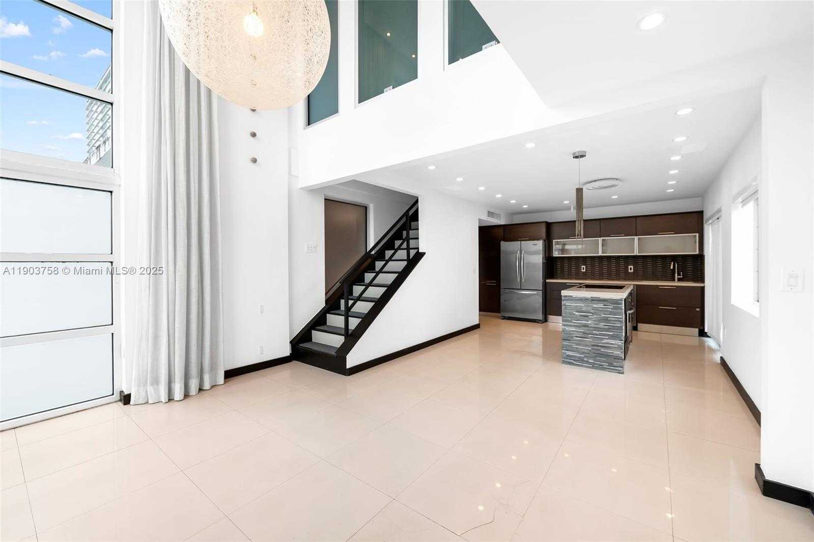 Small Image of 7744 COLLINS AVE #20, Miami Beach Number 5