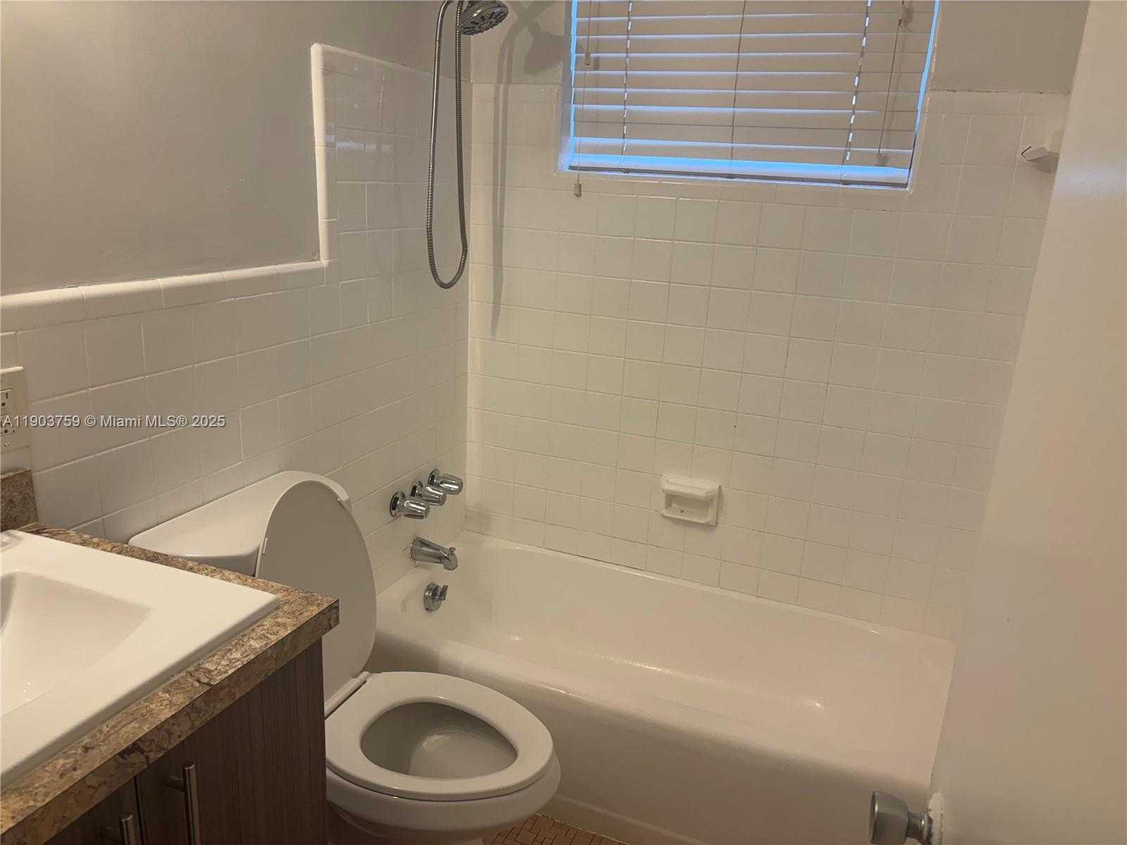 Imagen de Pequeño Objeto