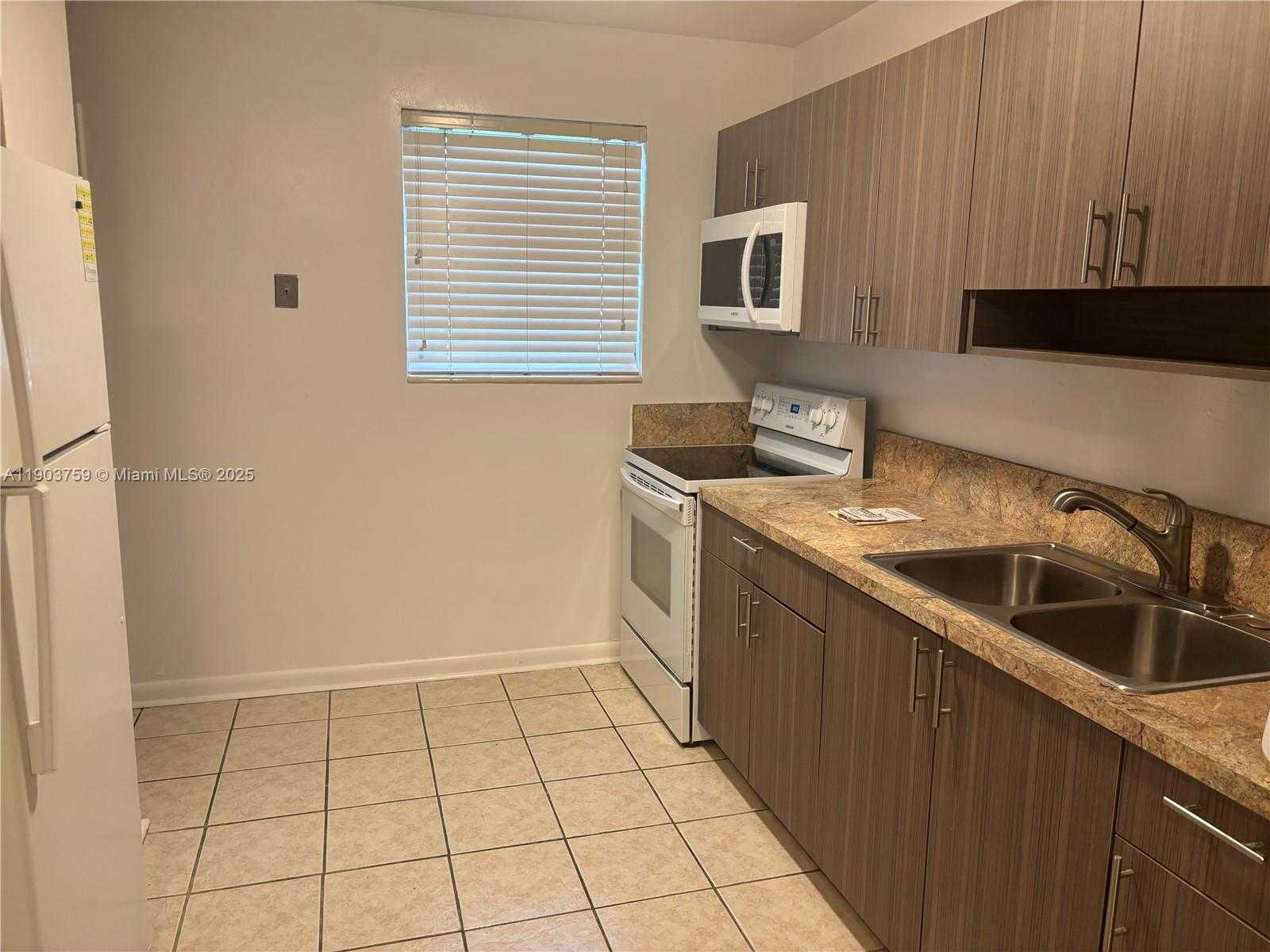 Imagen de Pequeño Objeto