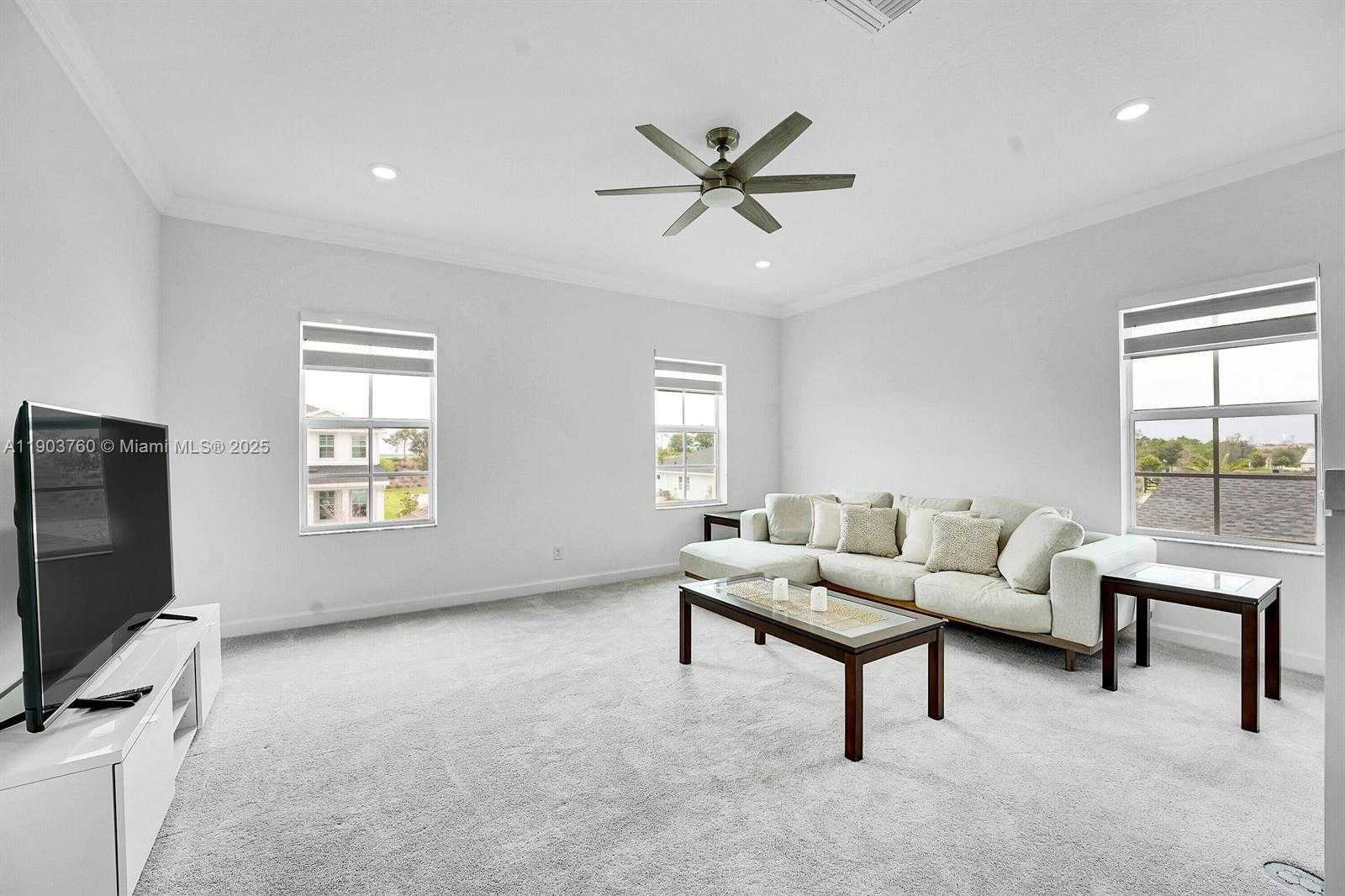 Imagen de Pequeño Objeto