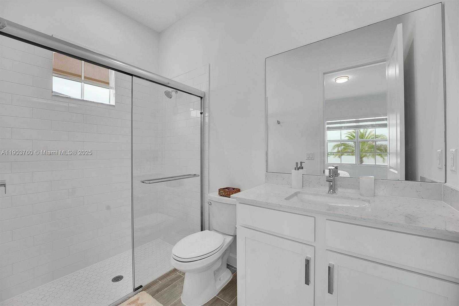 Imagen de Pequeño Objeto