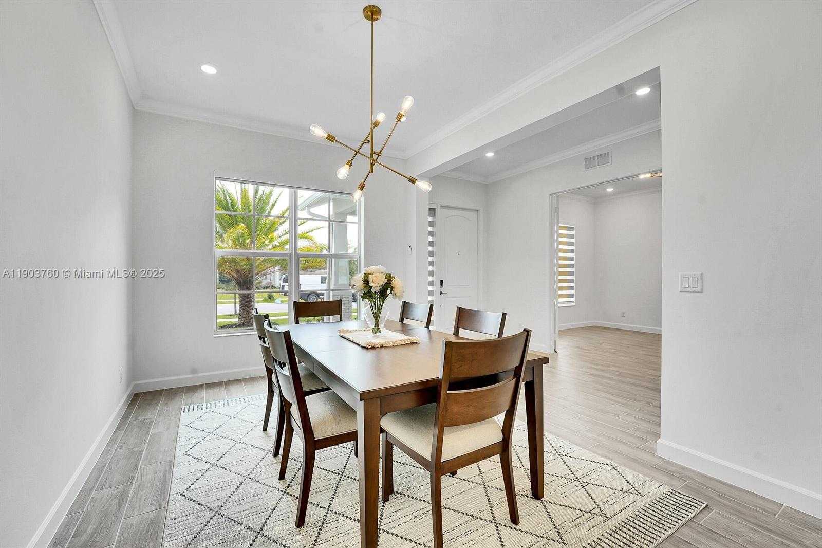 Imagen de Pequeño Objeto