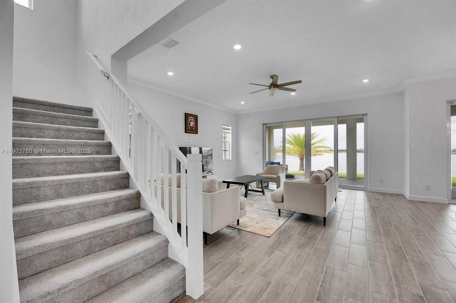 Imagen de Pequeño Objeto