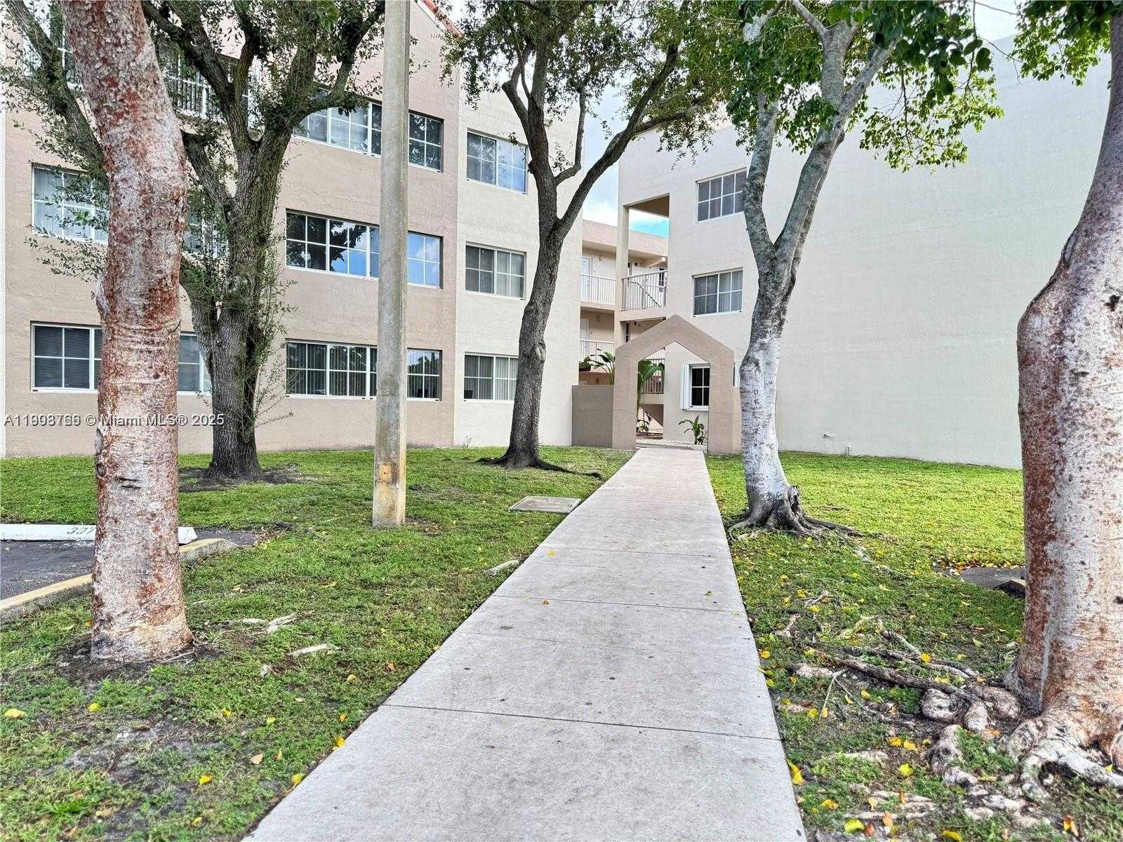 Small Image of 6175 NORTH WEST 186TH ST #303, Hialeah Number 3