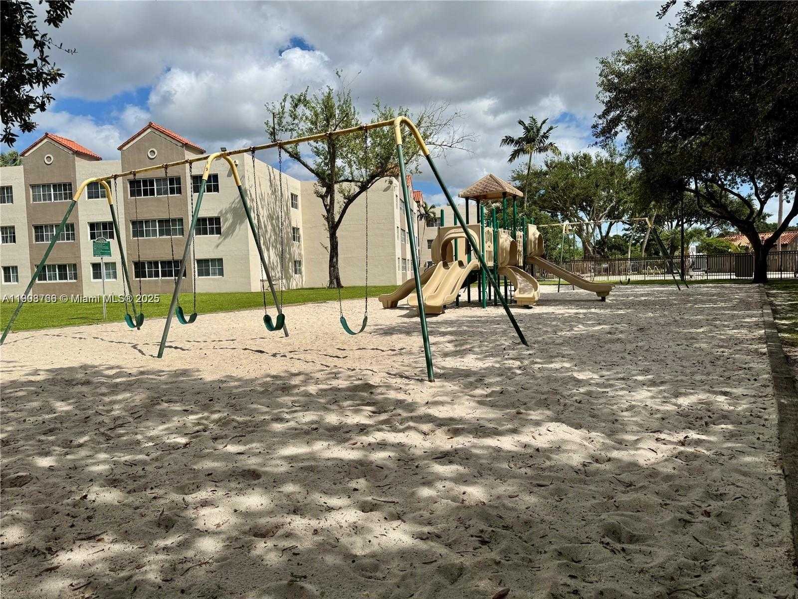Small Image of 6175 NORTH WEST 186TH ST #303, Hialeah Number 6
