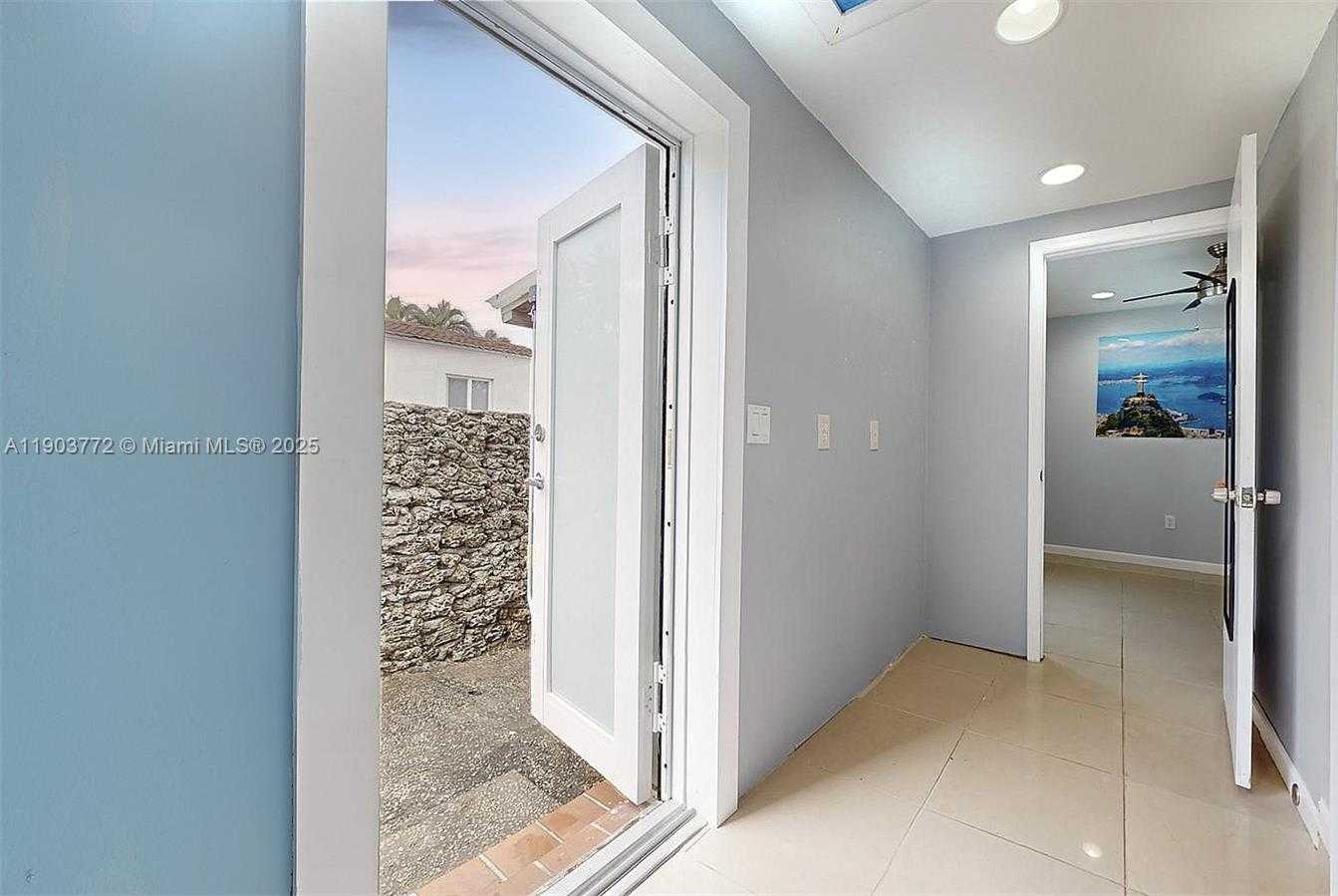 Small Image of 3770 SOUTH WEST 1ST ST, Miami Number 20