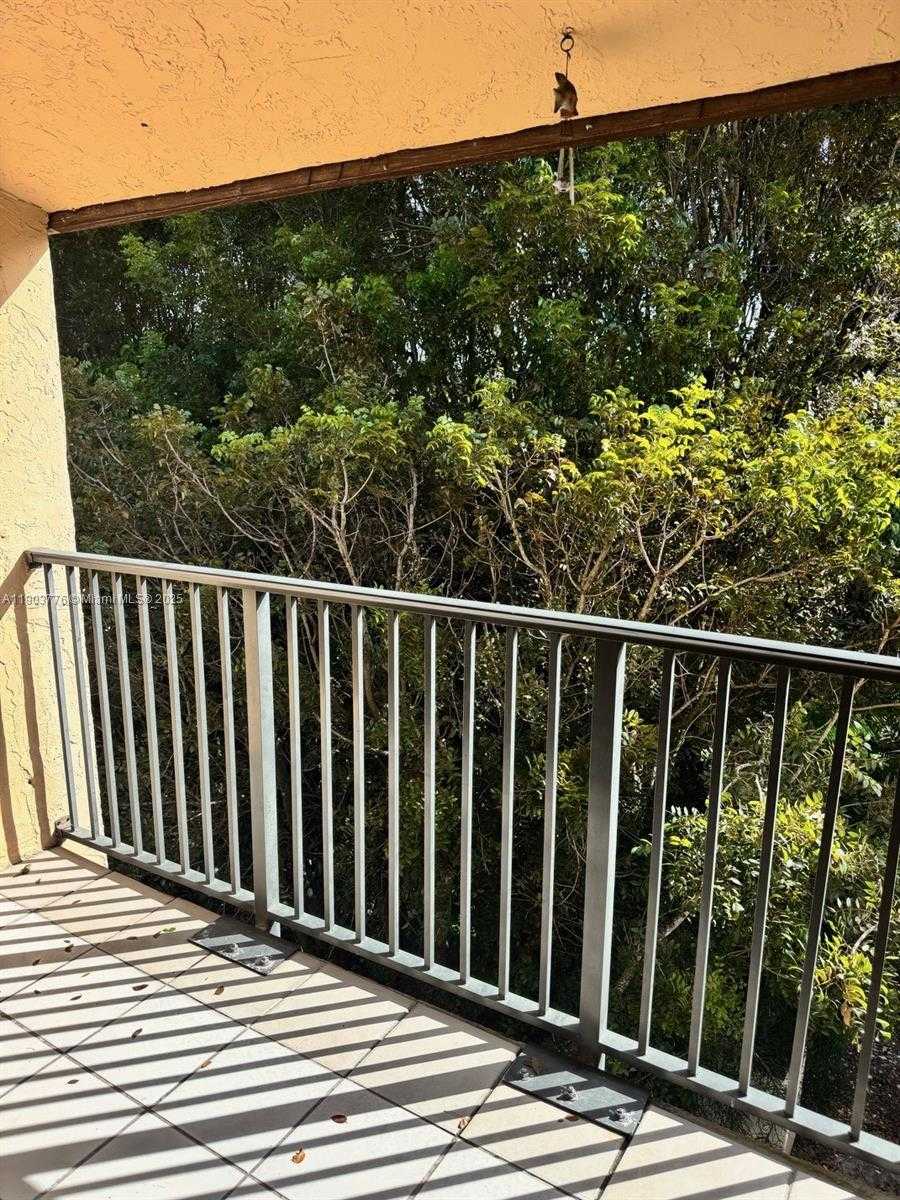 Small Image of 14301 NORTH KENDALL DR #404B, Miami Number 14