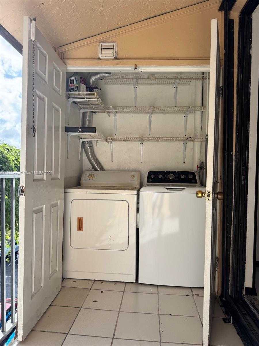 Small Image of 14301 NORTH KENDALL DR #404B, Miami Number 15