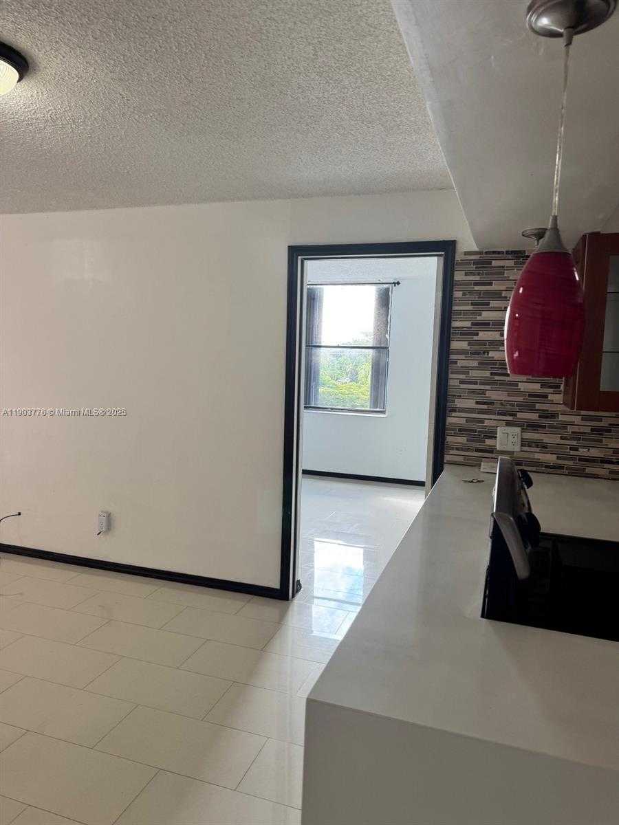 Small Image of 14301 NORTH KENDALL DR #404B, Miami Number 5