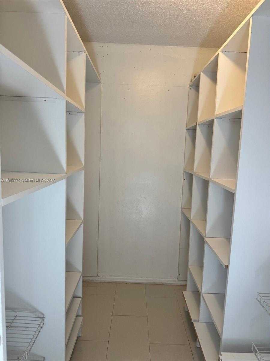 Small Image of 14301 NORTH KENDALL DR #404B, Miami Number 8